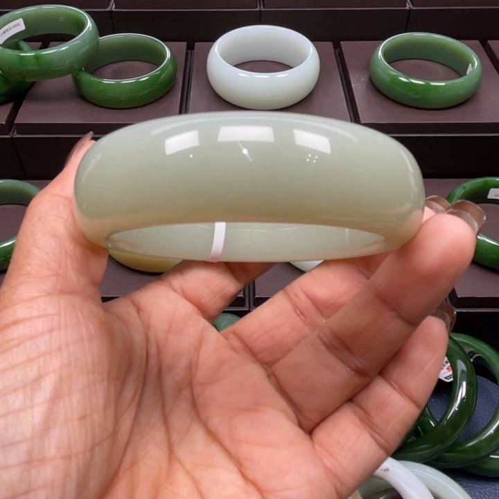 和田玉未镶嵌手镯62.63