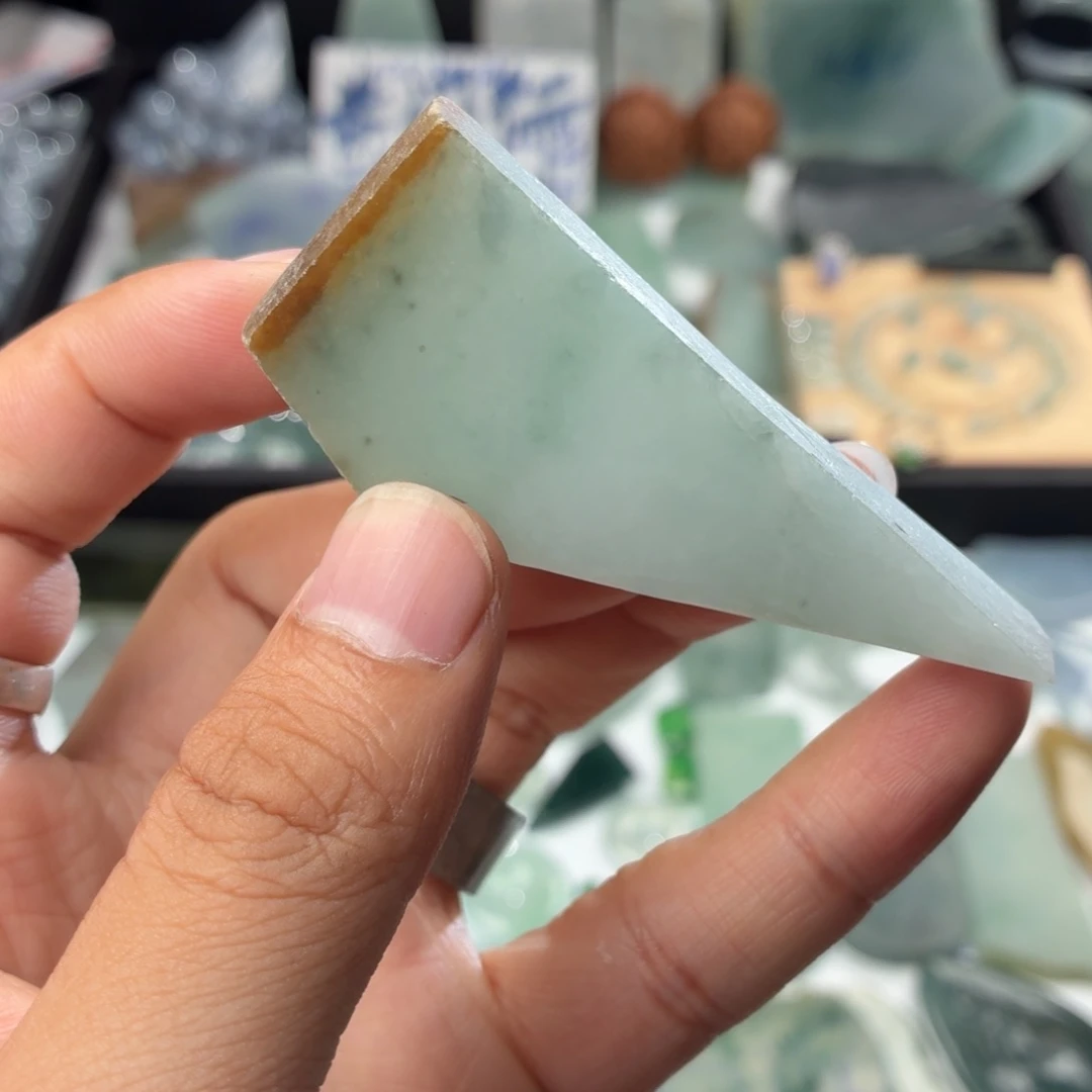 定制翡翠未镶嵌天然缅甸翡翠a货特色件糯冰片料