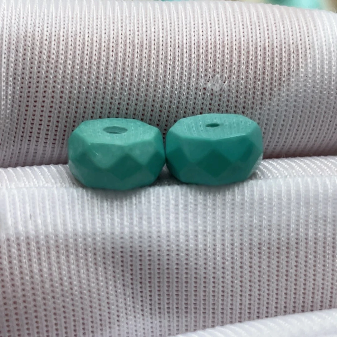 未镶嵌绿松石颈饰