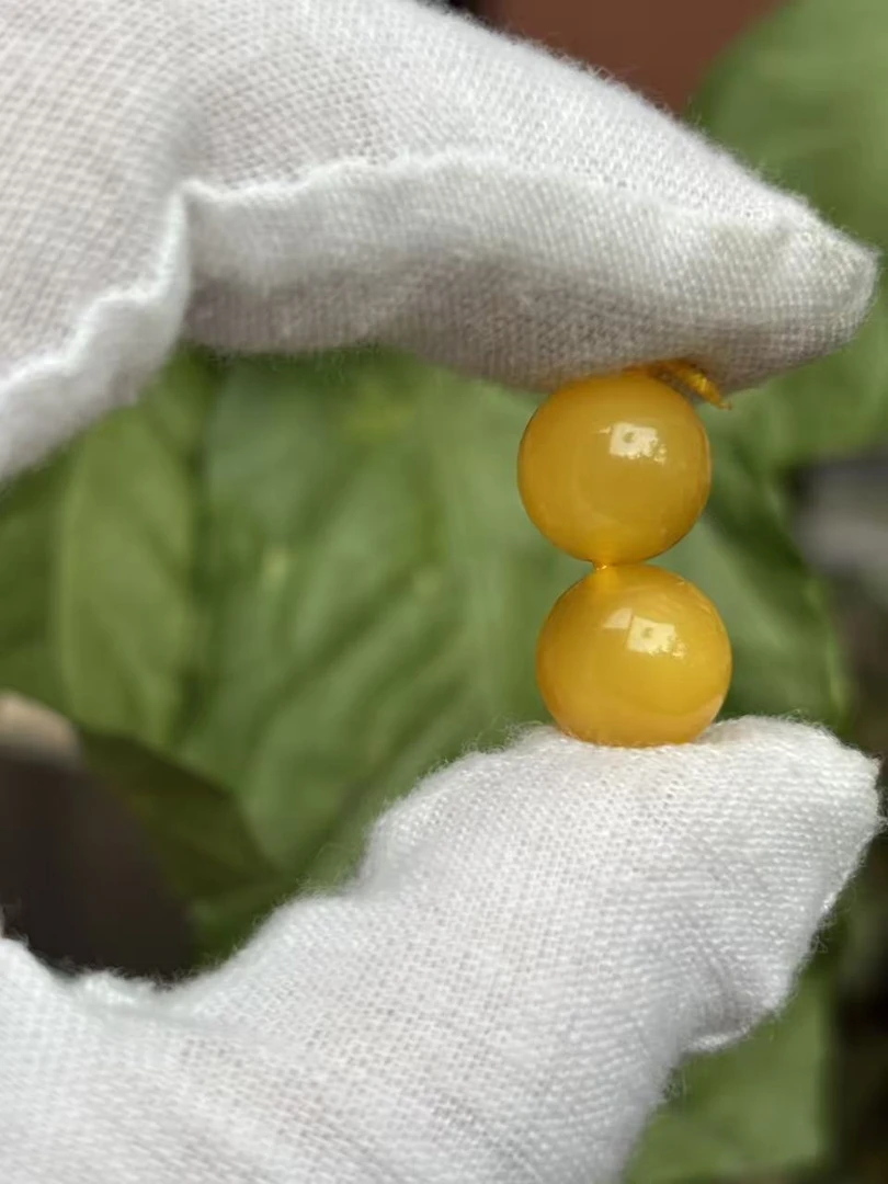 2647天然蜜蜡琥珀圆珠10.5mm