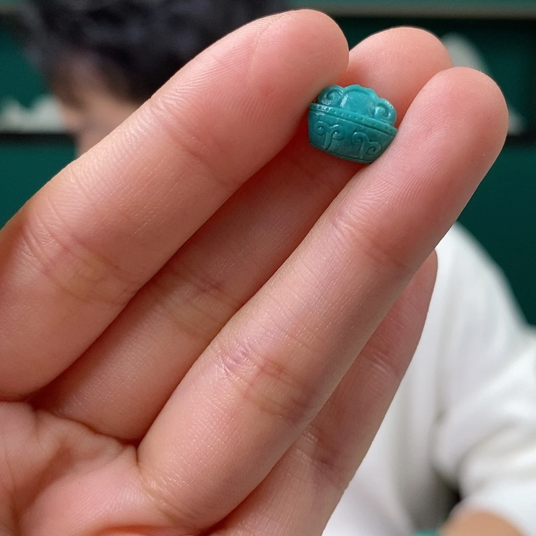 绿松石未镶嵌挂件