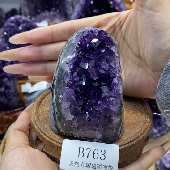 紫晶未镶嵌大型摆件（非配饰）