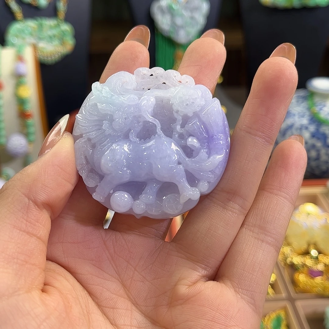 胖***子翡翠未镶嵌颈饰炸