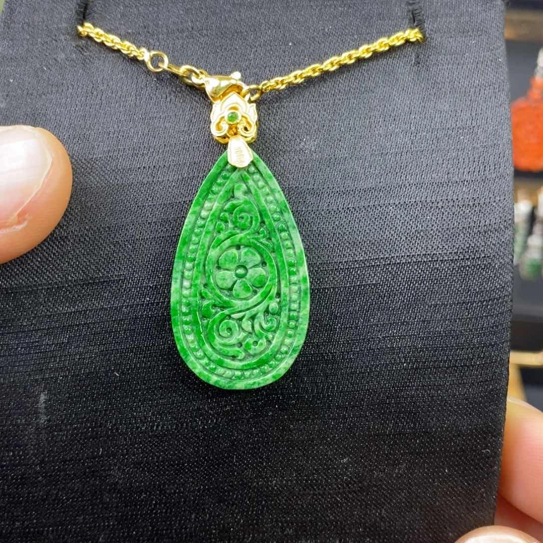 颈饰未镶嵌翡翠吊坠