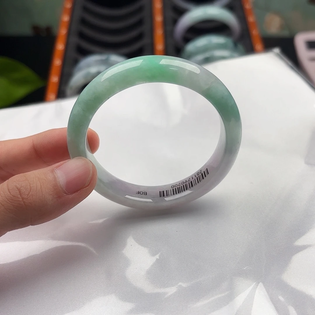 翡翠未镶嵌手镯56 x4 73