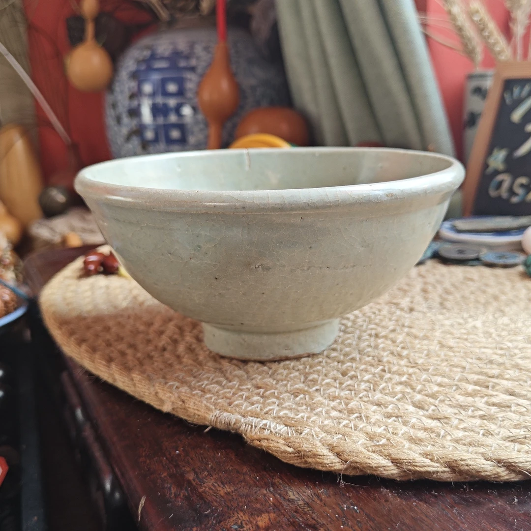 龙泉窑系大碗盏 口径15毫米 老窑青瓷墨书志字款 品相完好