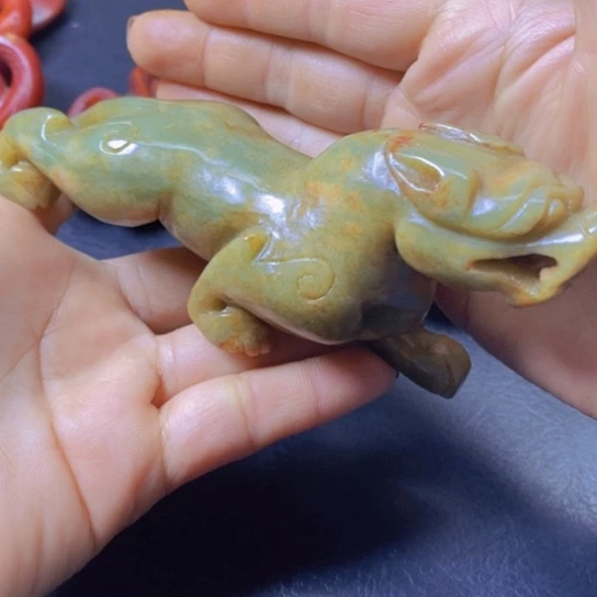 白玉菩提吊坠大**情摆件