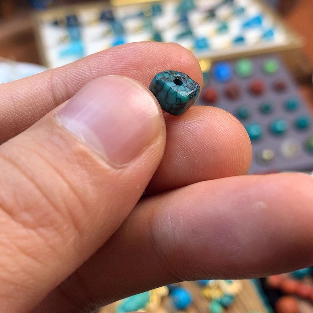 贝***‍绿松石未镶嵌珠宝奇石