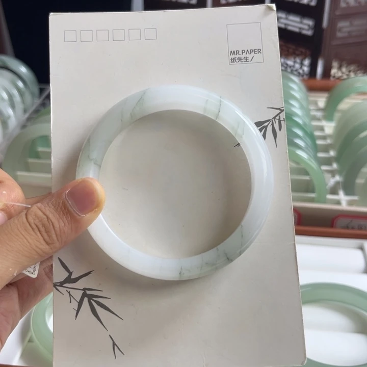 未镶嵌手镯石英质玉