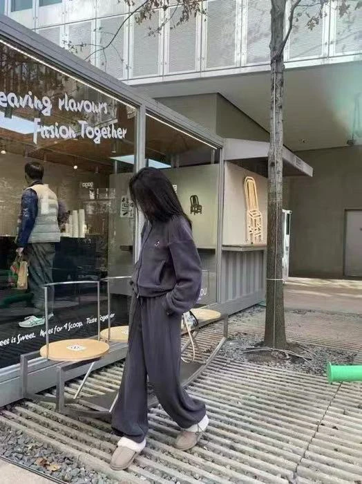 2024冬韩系米奇刺绣立领加绒加厚卫衣两件套