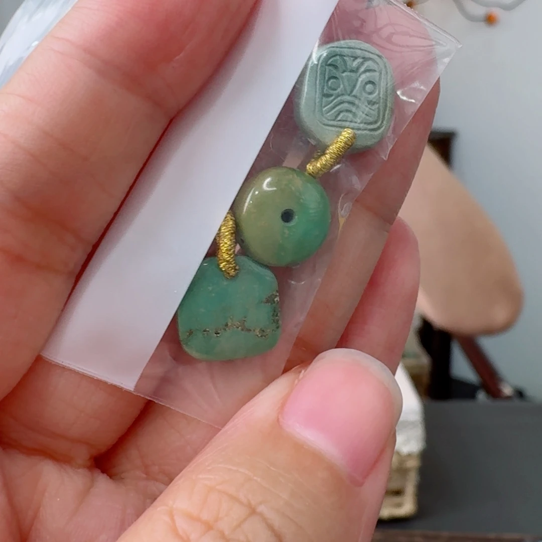 未镶嵌绿松石珠宝奇石