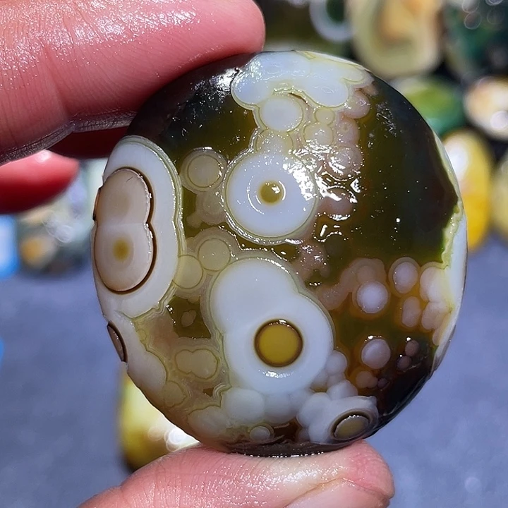 玛瑙/玉髓未镶嵌珠宝奇石