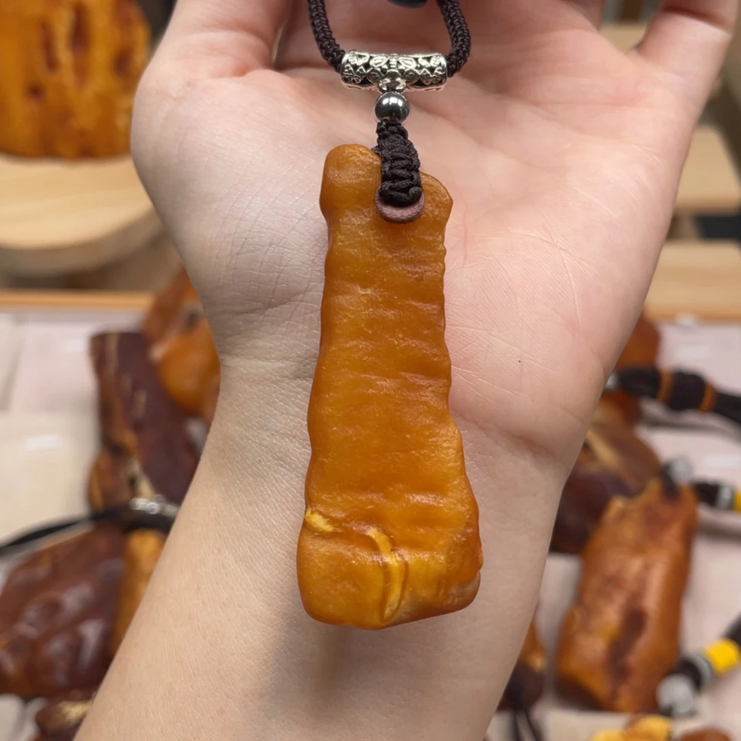 琥珀未镶嵌珠宝奇石