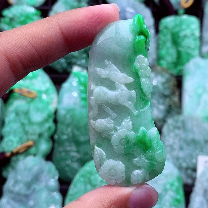 翡翠未镶嵌吊坠(不含链)