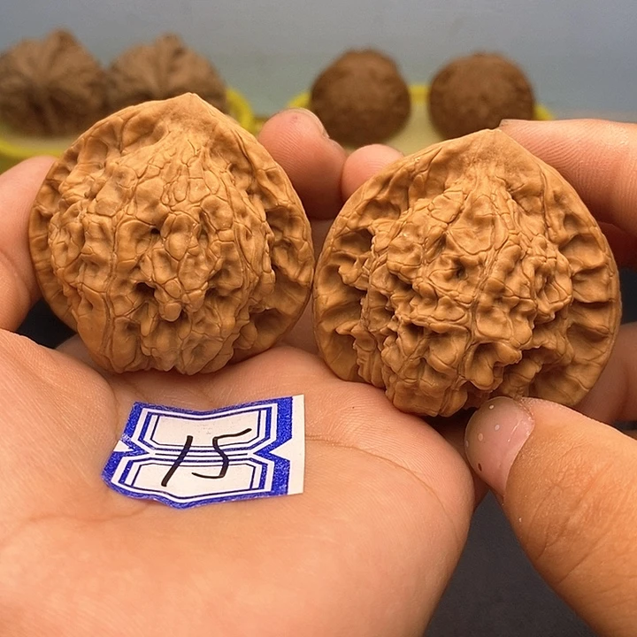 文玩核桃吊坠48官帽