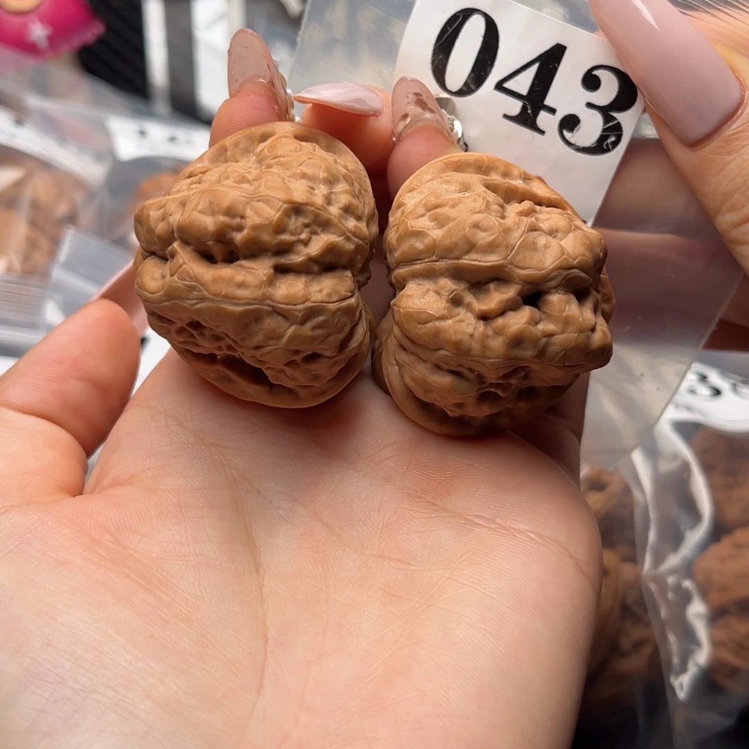 吊坠文玩核桃三角42.8