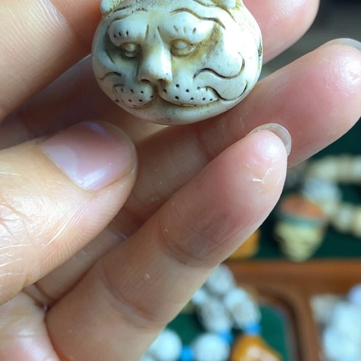 舞*配饰鹿角雕刻老虎头一个