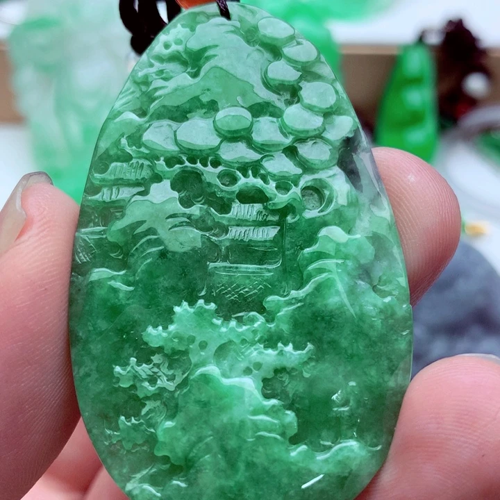 吊坠(不含链)未镶嵌翡翠