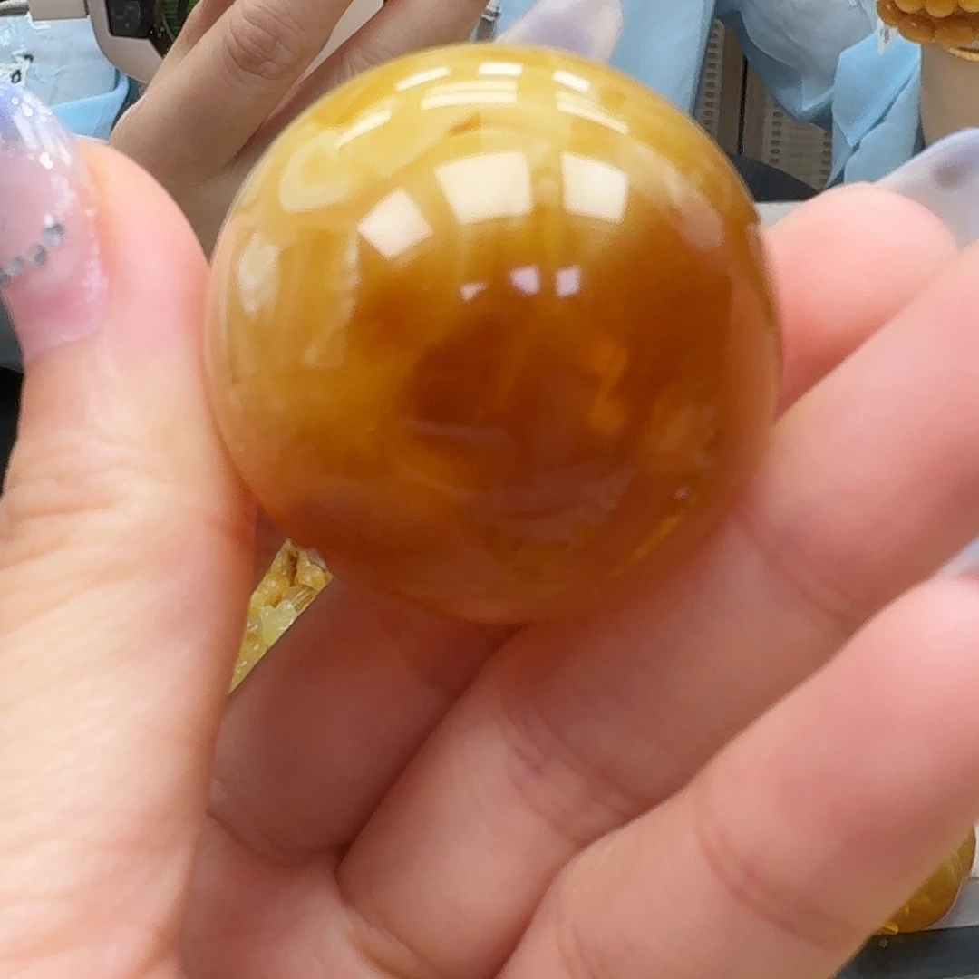 乔****琥珀未镶嵌珠宝奇石吊坠