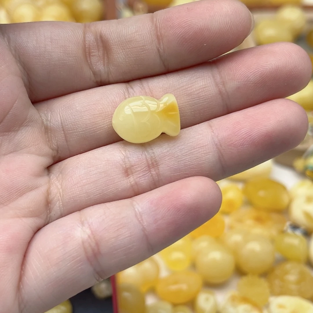 裸石蜜蜡未镶嵌配饰