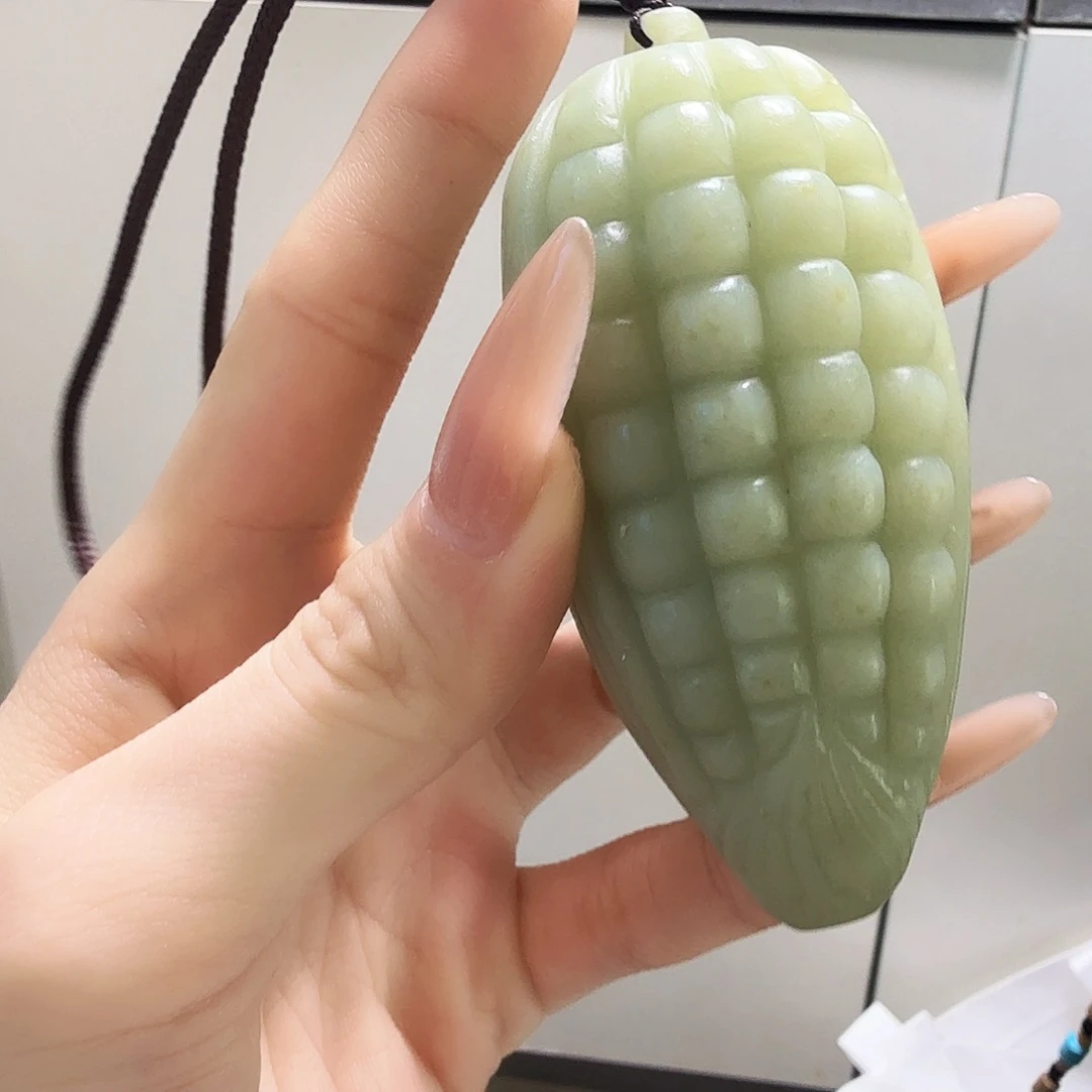 蛇纹石玉微瑕不退换未镶嵌
