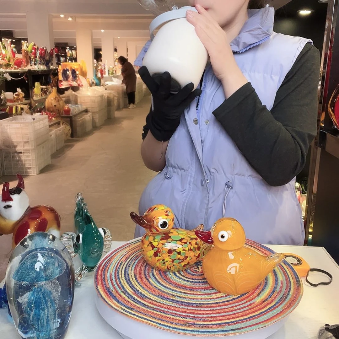 茶盏明**好琉璃的颜色是