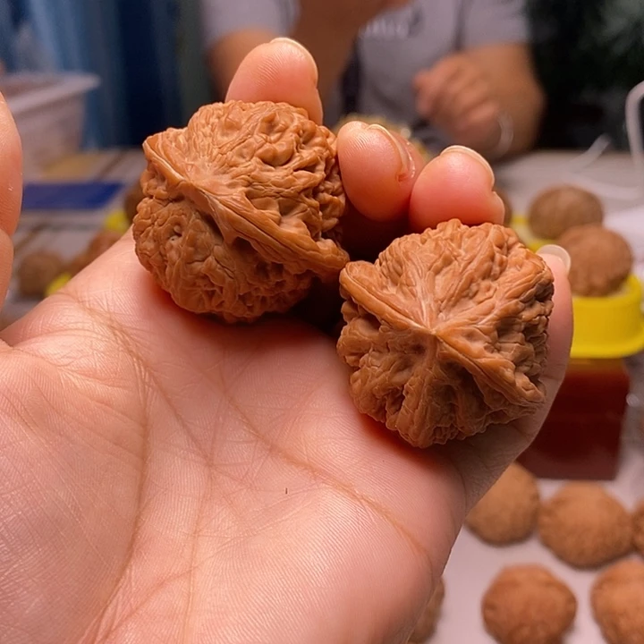 核桃40尺寸凤凰台皮质好