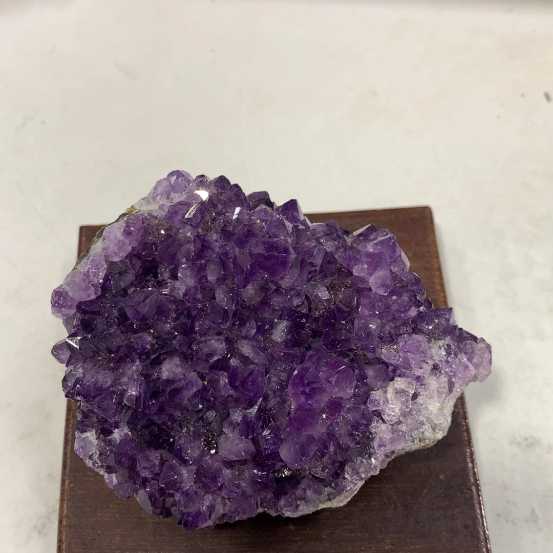 张***强未镶嵌紫晶大型摆件（非配饰）