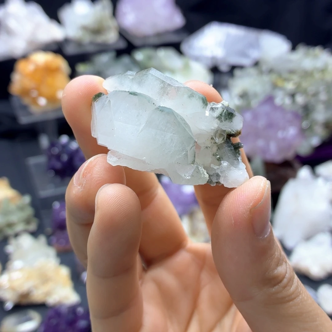石材绿幽白水缝合