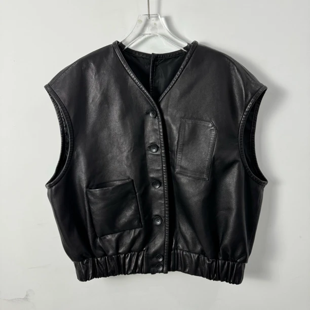 欧洲站2025春季真皮羊皮半植女装新无袖V领单排扣口袋宽松皮马甲