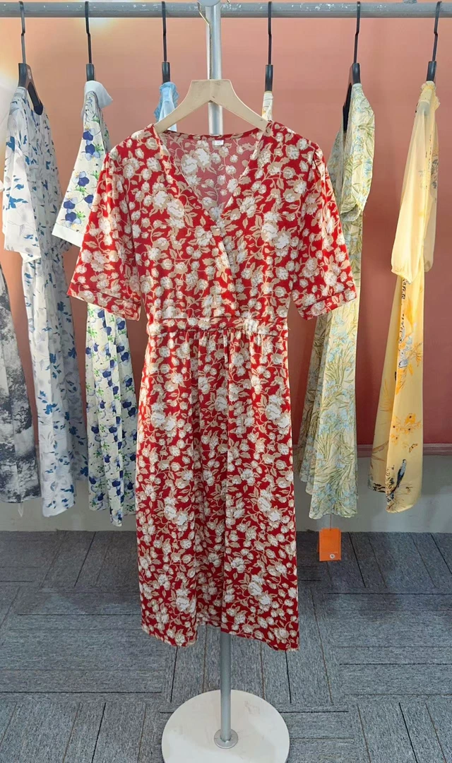 夏季印花连衣裙长款套头百搭法式碎花松紧腰时尚中T131