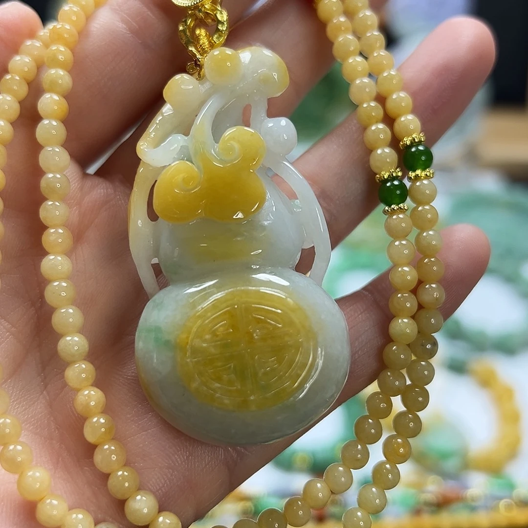翡翠未镶嵌颈饰吊坠