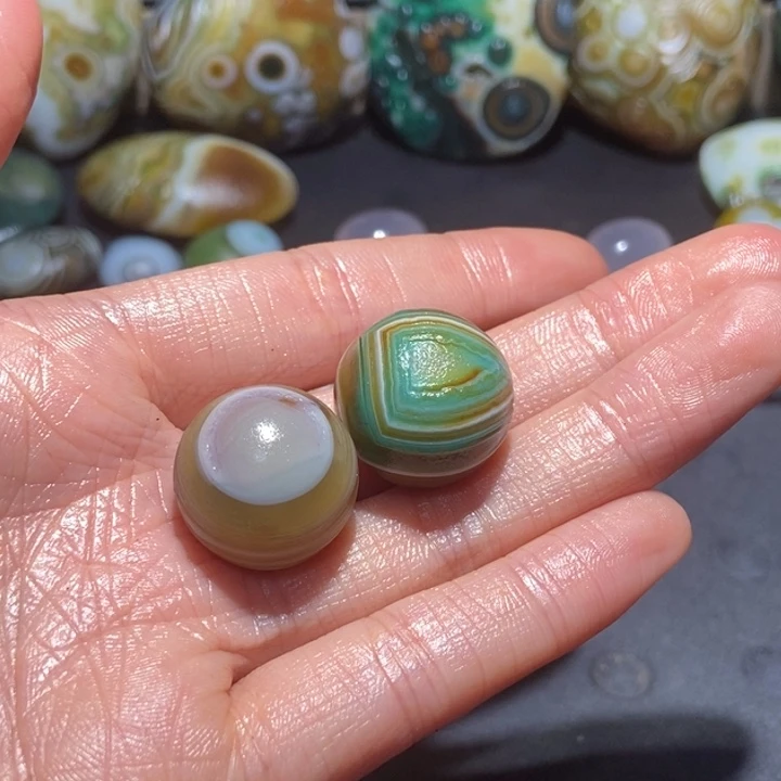 【闪购商品】未镶嵌玛瑙/玉髓珠宝奇石虫*