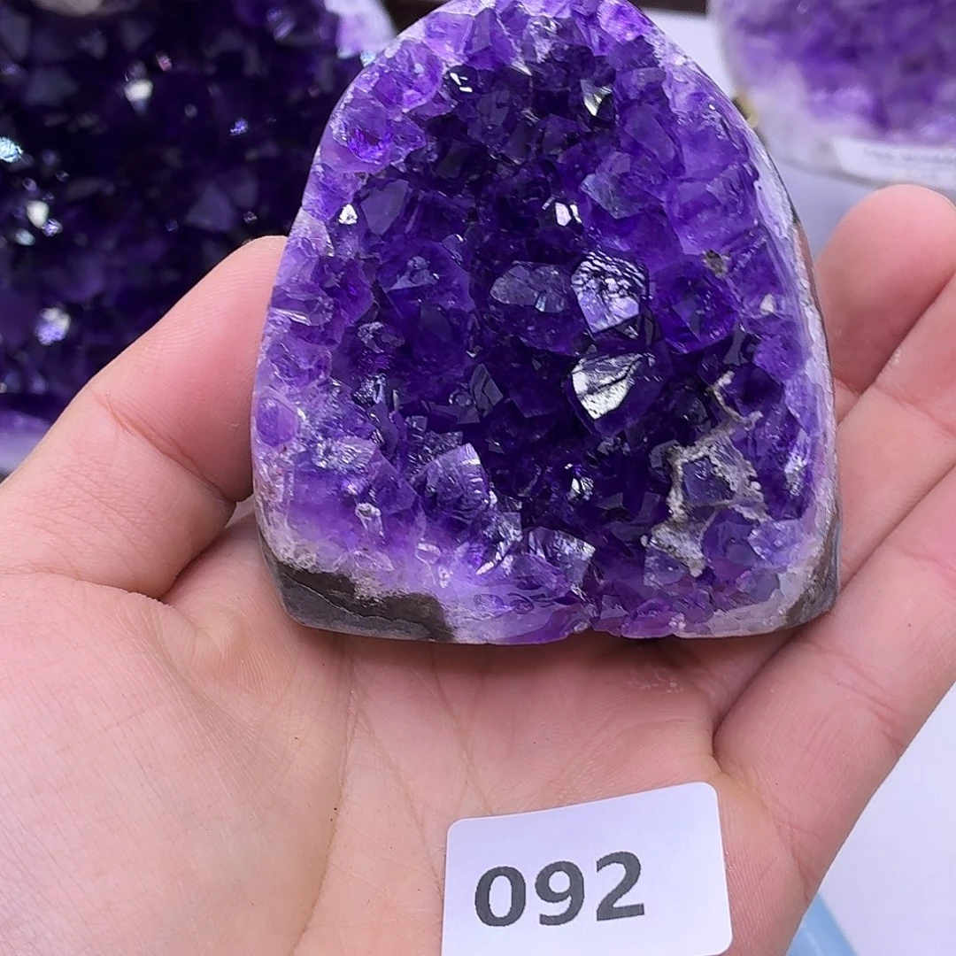 水晶未镶嵌大型摆件（非配饰）