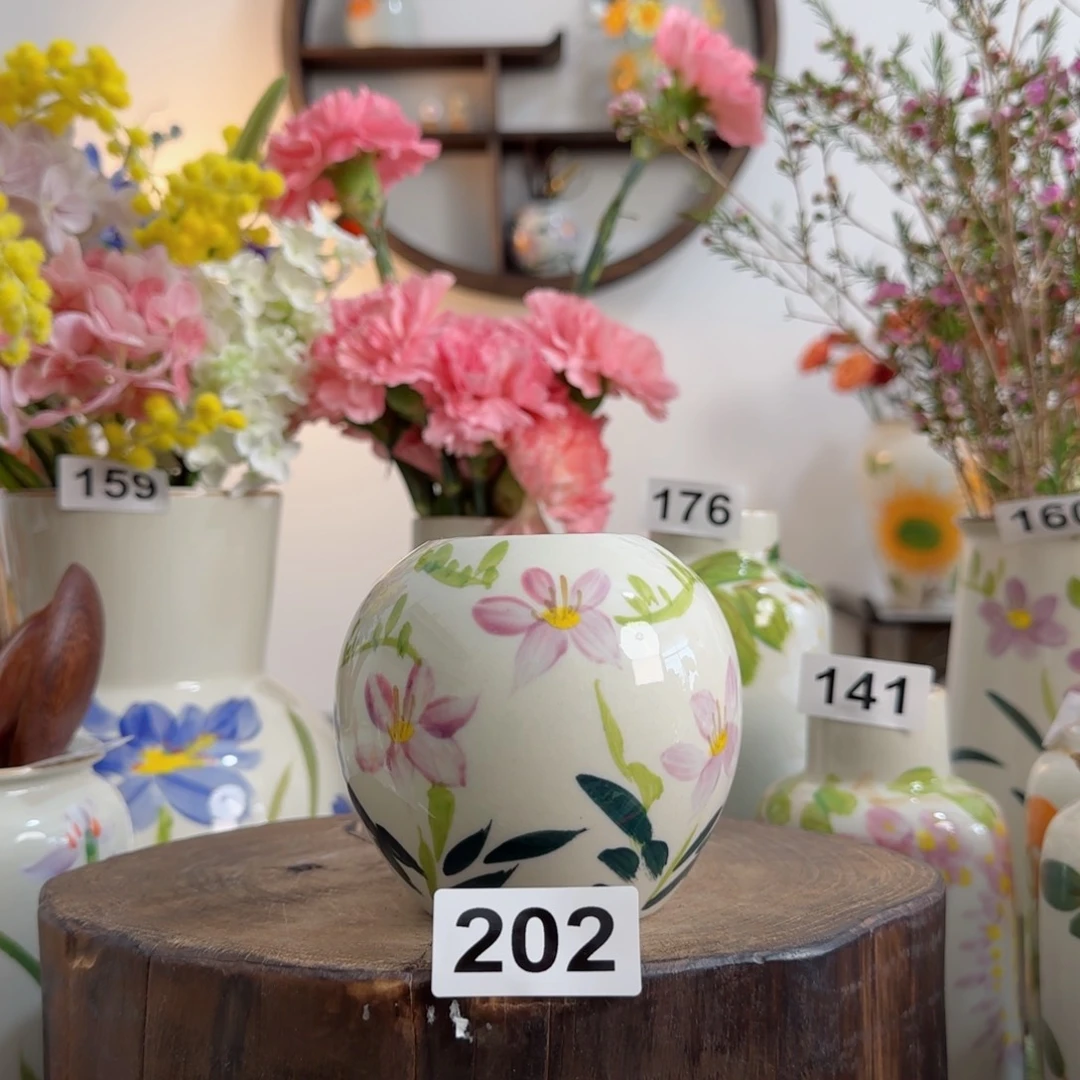 摆件景德镇陶瓷手绘小花瓶摆件