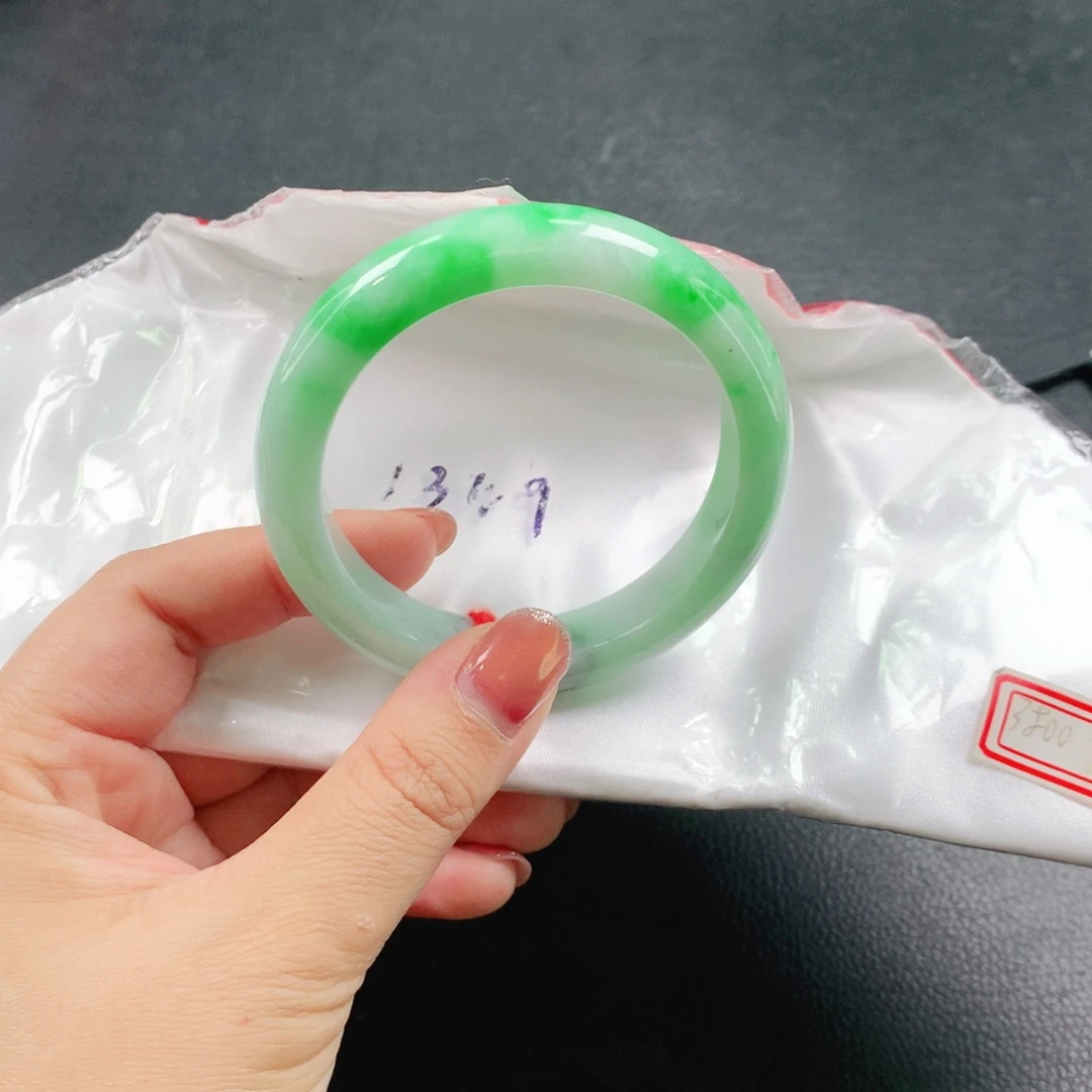 翡翠未镶嵌手镯03