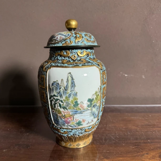 清古铜彩开窗山水壮罐