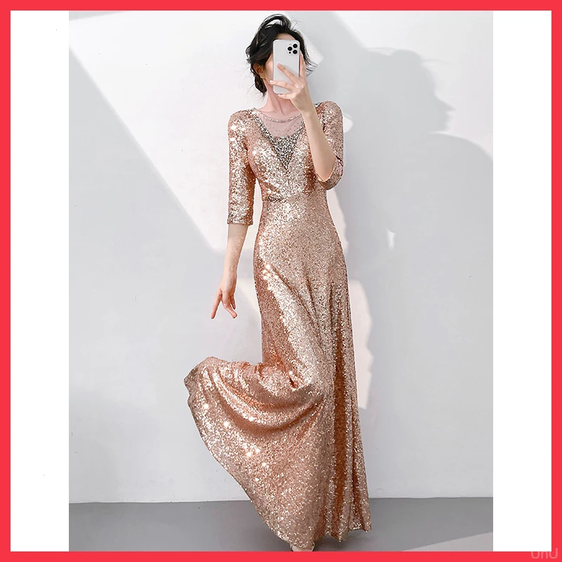 气质秋季妈妈2025玫瑰金亮高端晚礼服女婚宴主持人新款高级感重工
