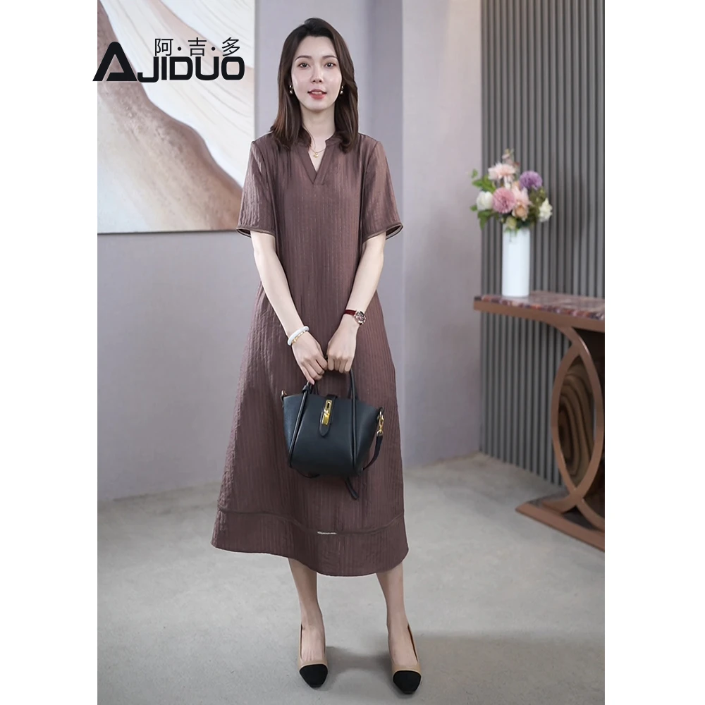 夏季高端宽松显瘦连衣裙2025年新款女装高档中年妈妈品牌大码裙子