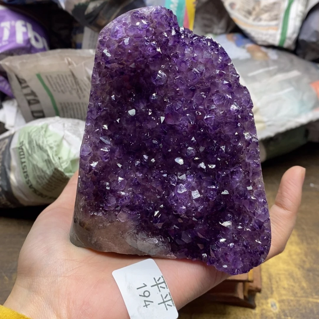 紫晶乌拉圭未镶嵌