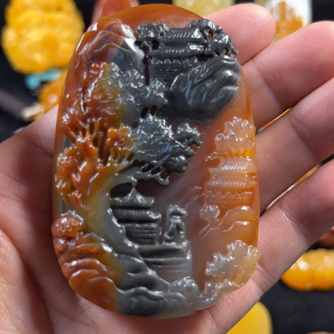 石英质玉（黄龙玉）未镶嵌颈饰