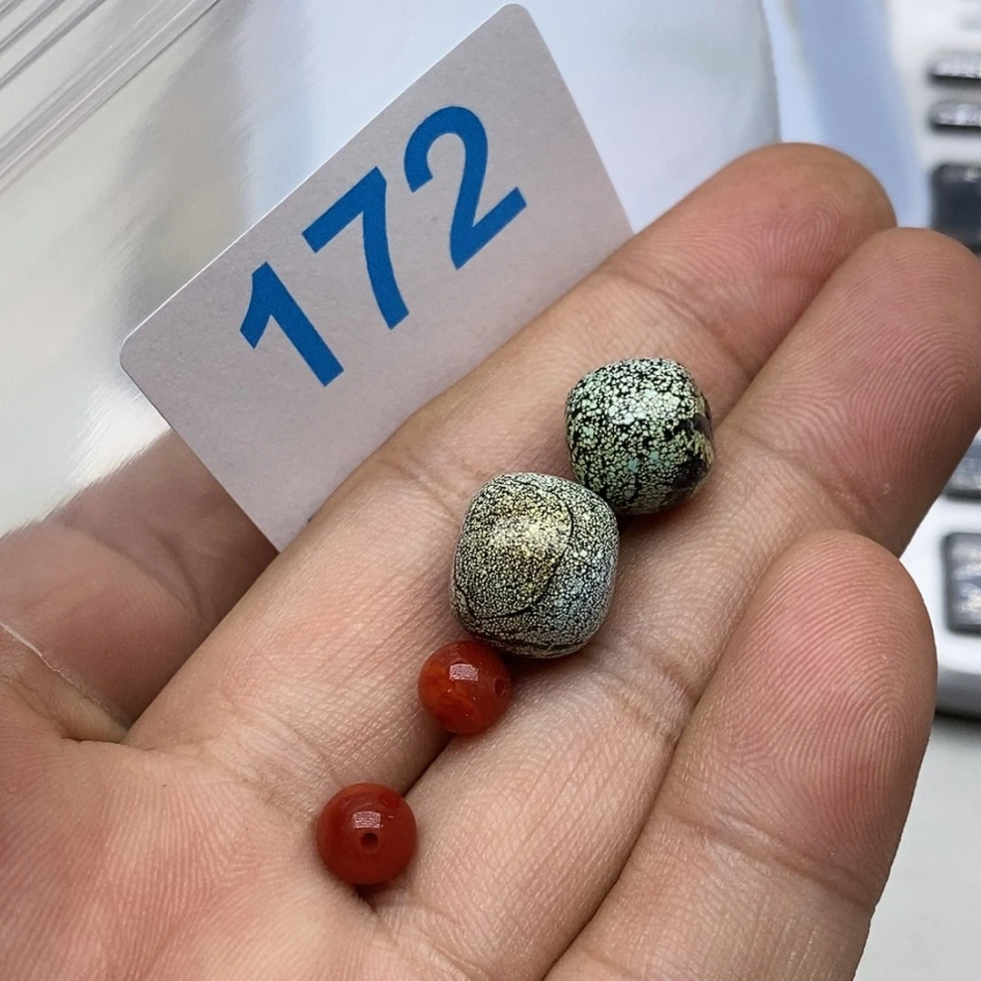 还***儿南红玛瑙未镶嵌珠宝奇石