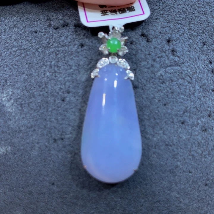 翡翠18K金镶嵌颈饰翡翠