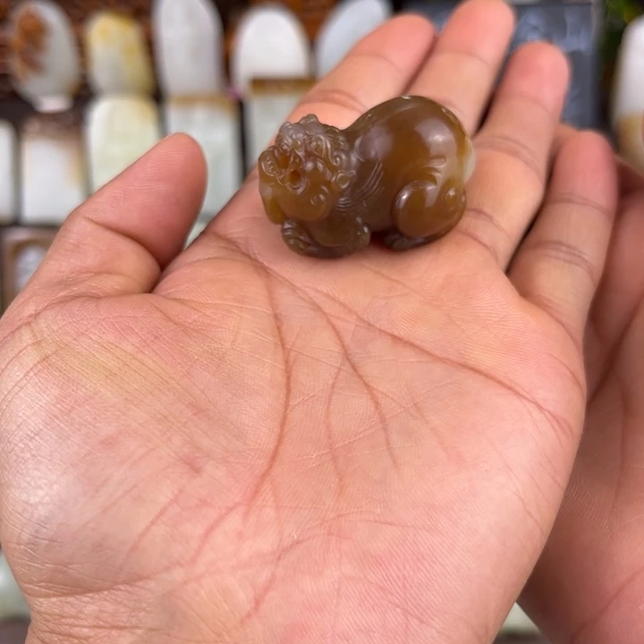 和田玉（糖玉）未镶嵌颈饰