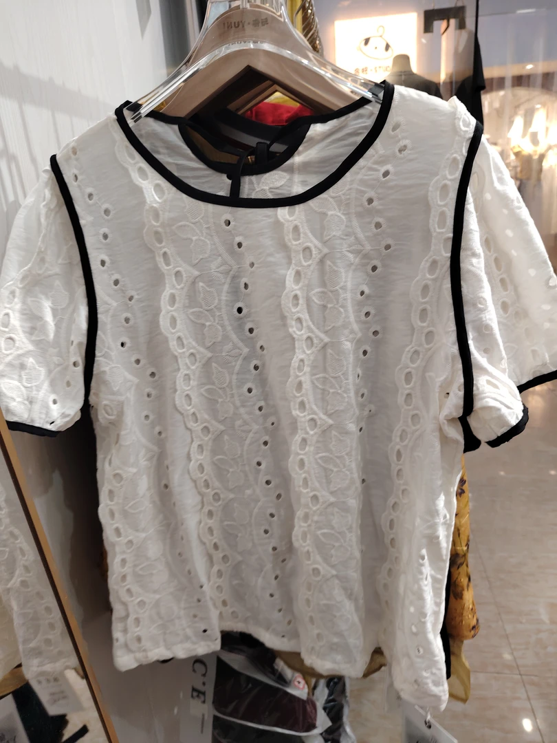 夏季新款蕾丝衬衫撞色绑带镂空圆领短袖女士上衣小众设计感