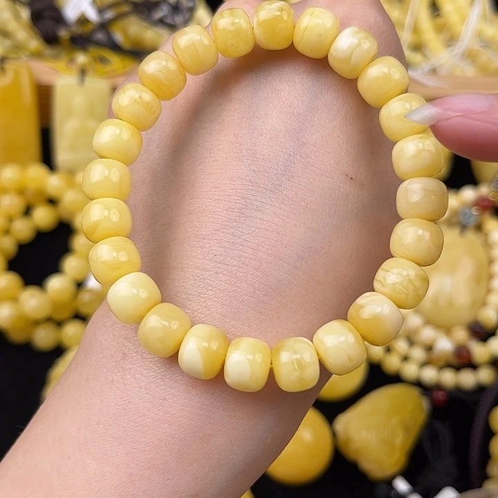 琥珀未镶嵌颈饰琥珀，，有瑕