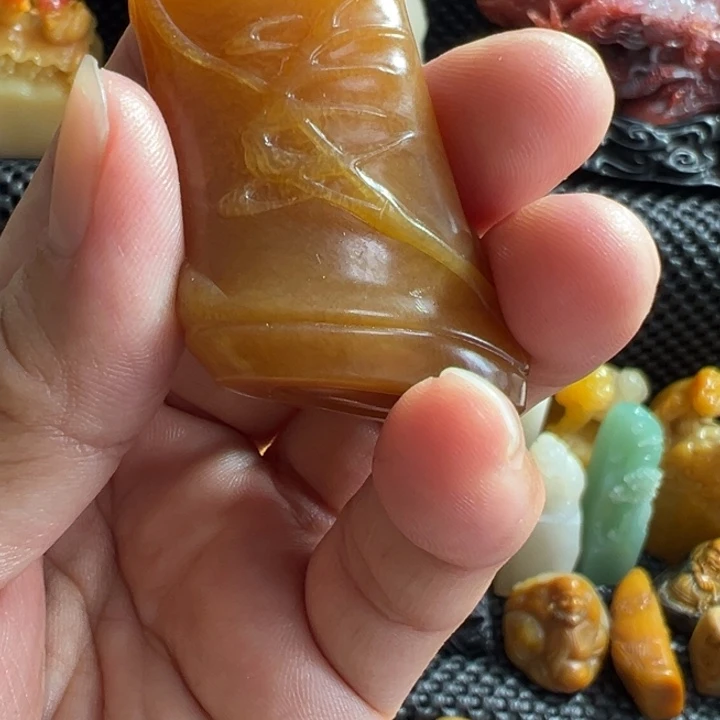 寿山石陌*寿山石大开门田黄一个