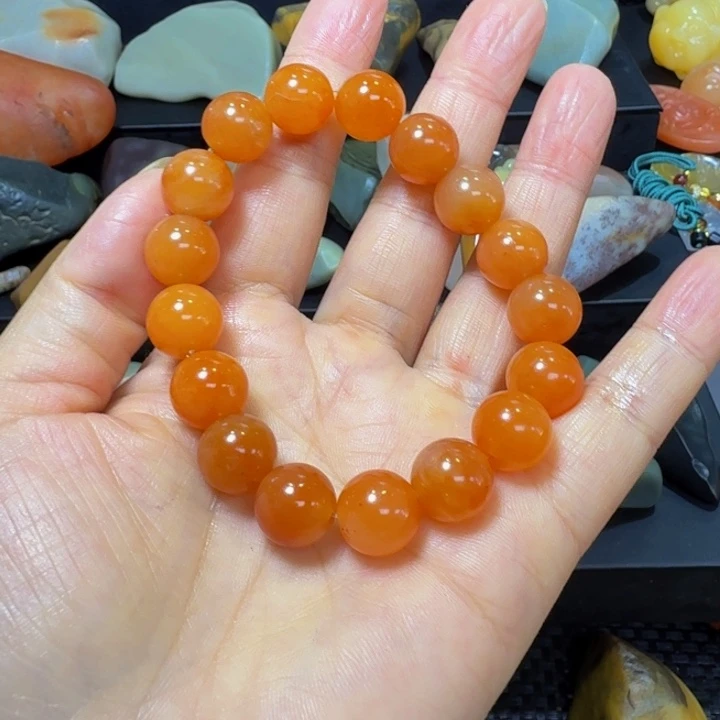 一***好石英质玉原石的未镶嵌