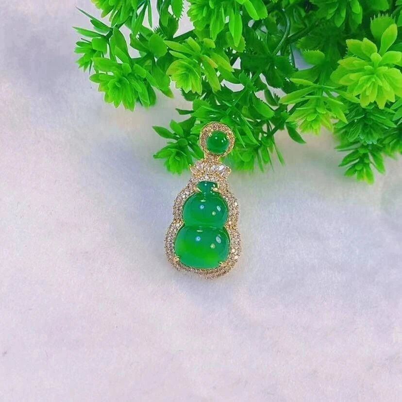（小戴总珠宝）高冰正冰天然葫芦宝石玉石吊坠