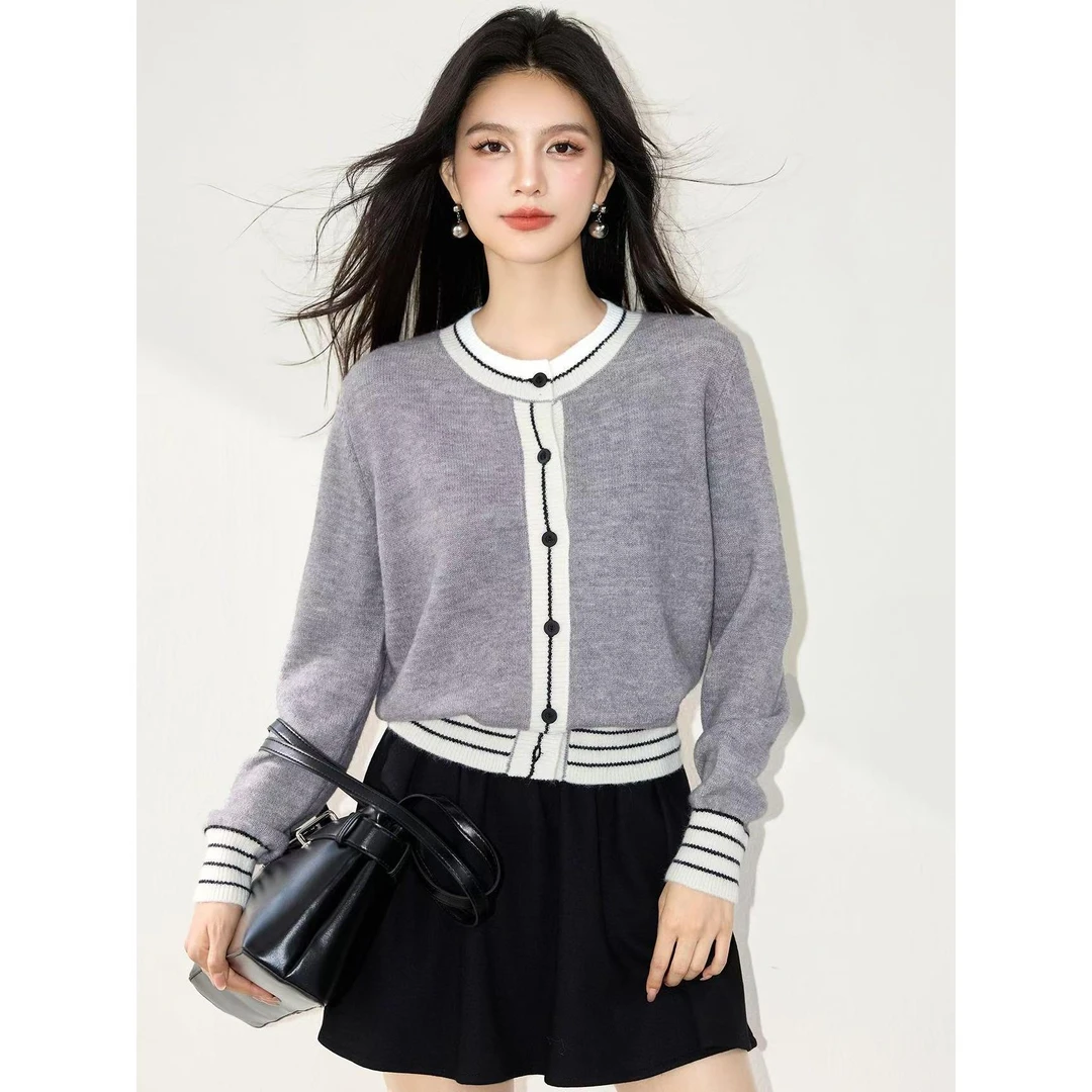 职业阿玛诗官2025春秋款条纹毛衣女慵懒风修身圆领毛